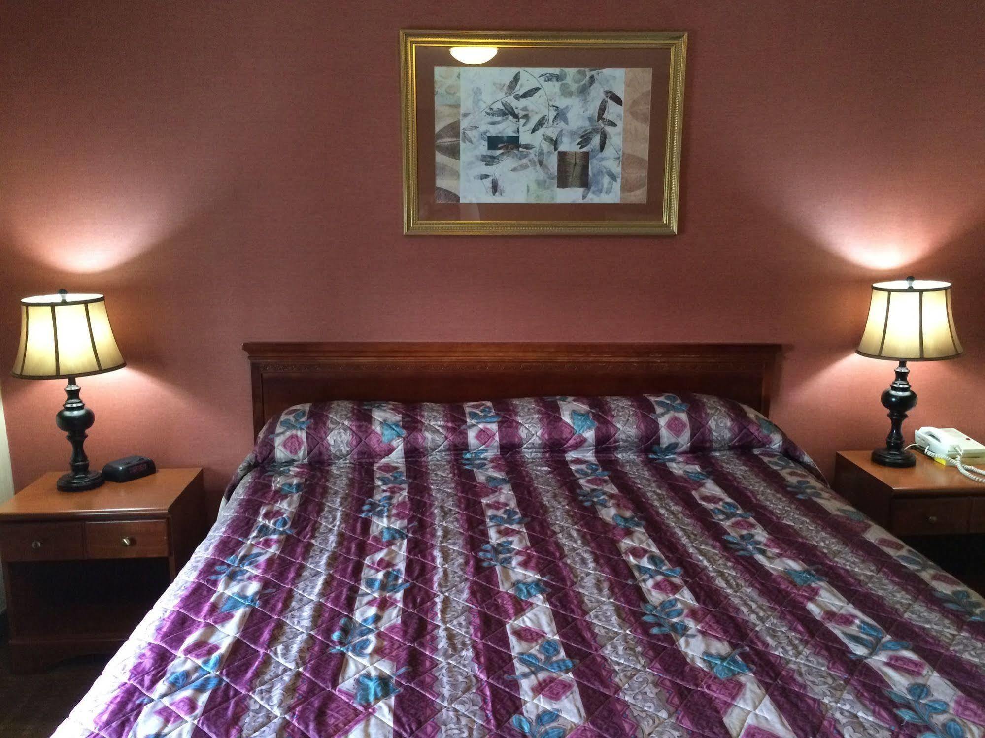 Red Carpet Inn West Springfield Exteriör bild